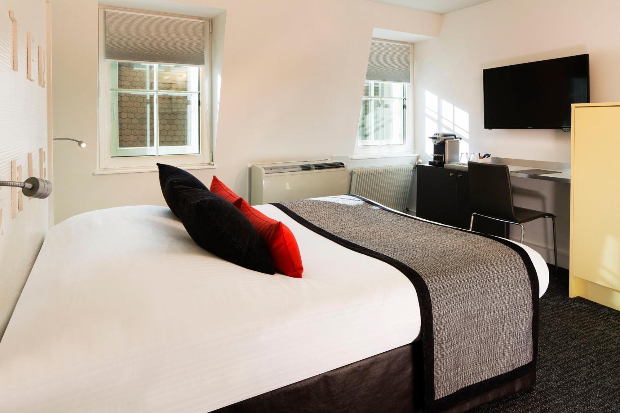 Standard Double Room,1215199192:JPEG