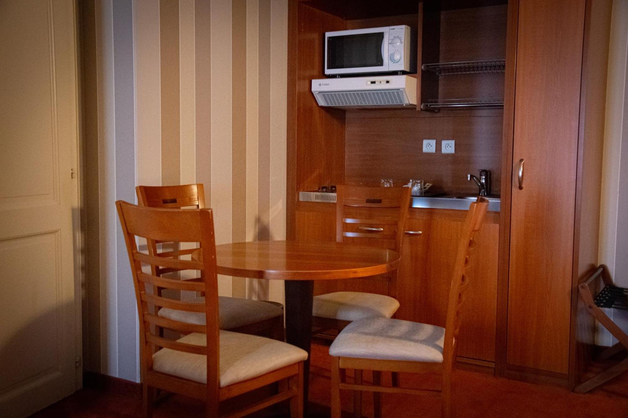 Deluxe Apartment Balcony