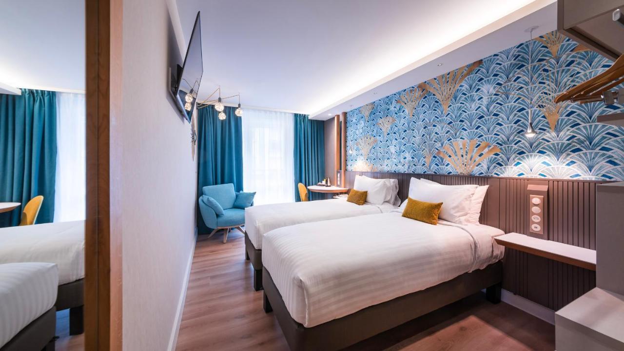 Standard Twin Room Two Twin Beds